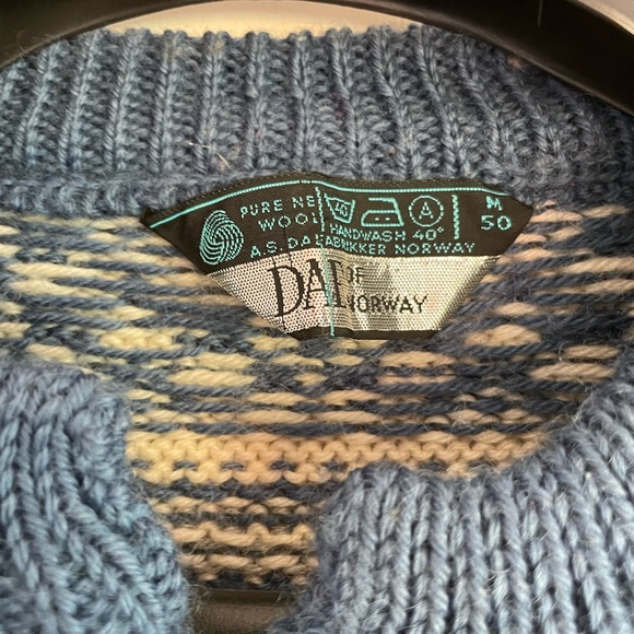 Dale of Norway Vintage 1990s Seteadal Norwegian 100% wool cardigan Size 50 - Picture 7 of 7
